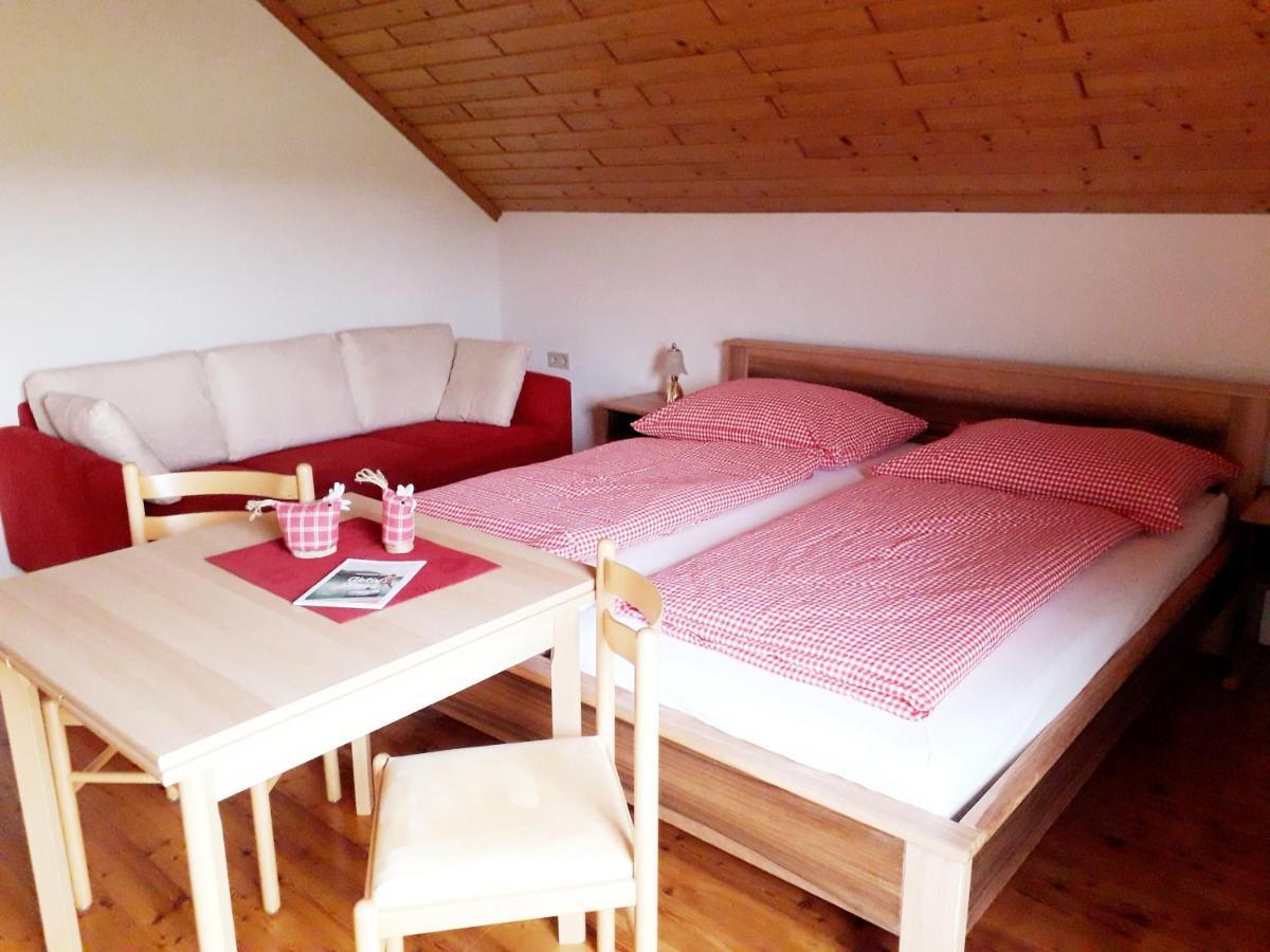 Gaestehaus Lipnik Sankt Kanzian am Klopeiner See Luaran gambar